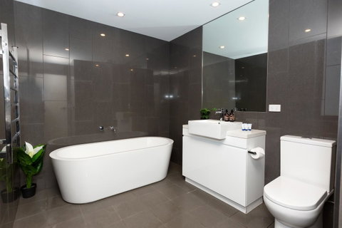 Brand New Executive Apartment - Accommodation Brisbane 10