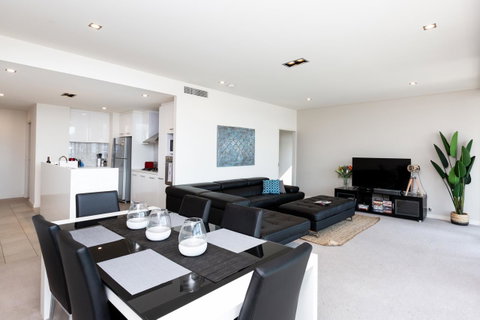 Brand New Executive Apartment - Accommodation Brisbane 0