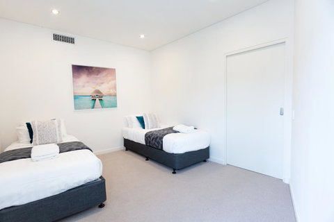 Brand New Executive Apartment - Accommodation Brisbane 15