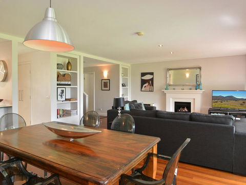 Villa 3br Margarita Villa Located Within Cypress Lakes Resort - Accommodation Brisbane 6