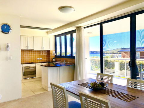 Boathouse Resort (Water Front) - Accommodation Brisbane 1