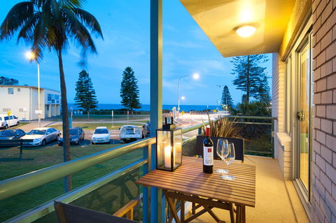 Waterview Beach Apartment - Accommodation Brisbane 3