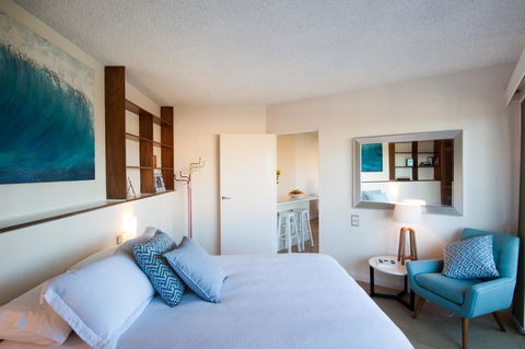 Waterview Beach Apartment - Accommodation Brisbane 0