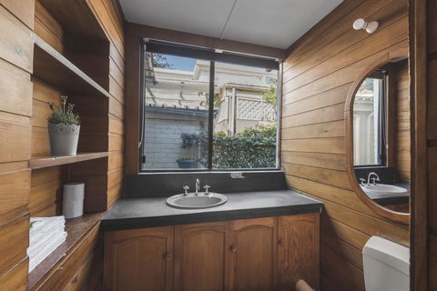 Designer Studios Manly - Accommodation Brisbane 10