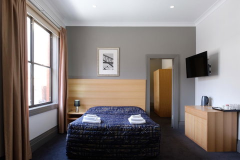 Royal Exhibition Hotel - Accommodation Brisbane 0