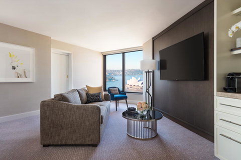 Four Seasons Hotel Sydney - Accommodation Brisbane 1