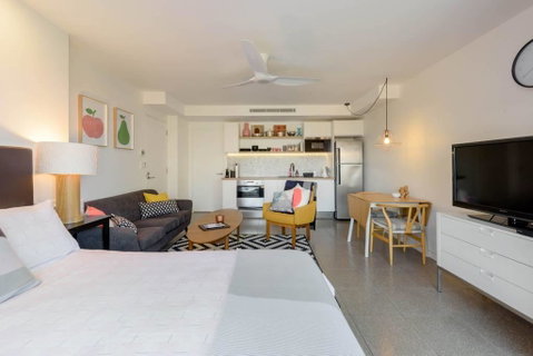Scandi Beach Apartment - Accommodation Brisbane 8