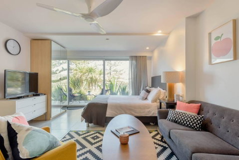 Scandi Beach Apartment - Accommodation Brisbane 0
