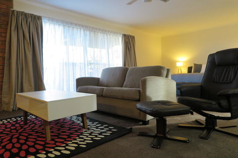 Summerhill Motor Inn - Accommodation Brisbane 40