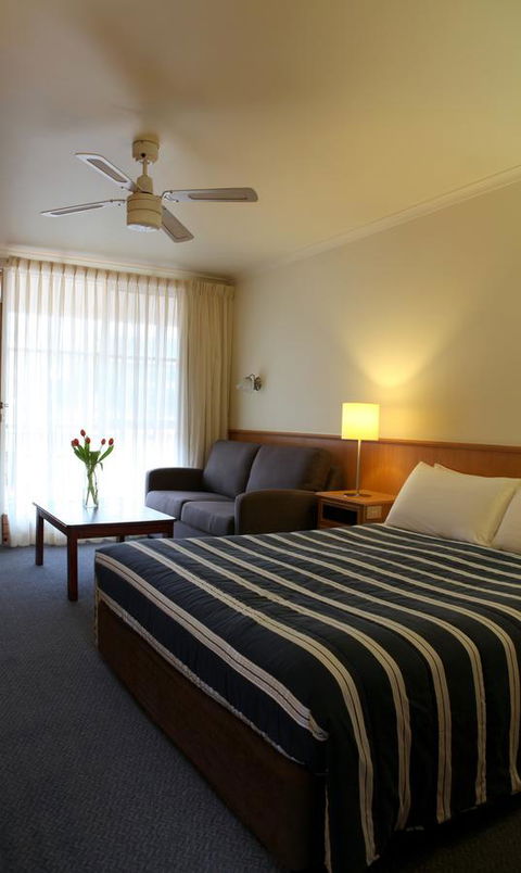 Summerhill Motor Inn - Accommodation Brisbane 13