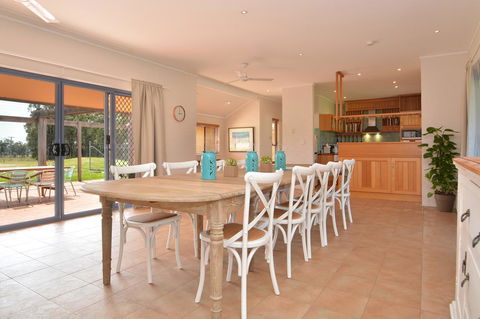 JE Guesthouse, Central To All The Hunter Valley Has To Offer - Accommodation Brisbane 0