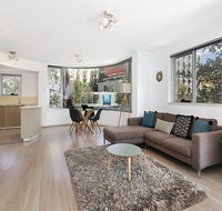 Lower Bridge and Sails - Executive 2BR Darlinghurst Apartment with Balcony and Rooftop Views - Accommodation Brisbane