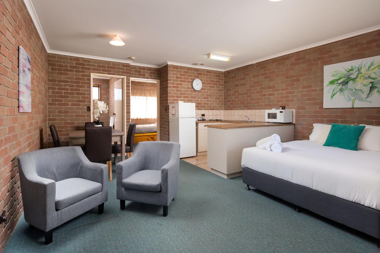 Balldale NSW Accommodation Brisbane