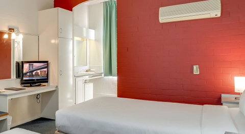 Prince Of Wales Hotel - Accommodation Brisbane 1