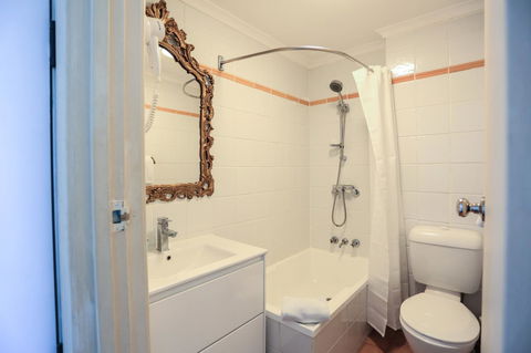 Little Coogee Hotel - Accommodation Brisbane 12