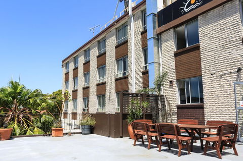 Little Coogee Hotel - Accommodation Brisbane 2