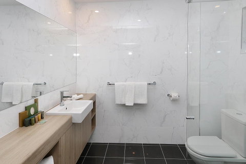 Best Western Plus Bolton On The Park - Accommodation Brisbane 10