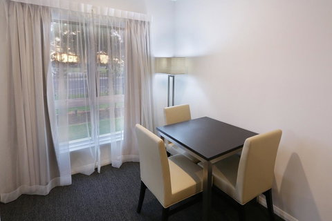 Best Western Plus Bolton On The Park - Accommodation Brisbane 7