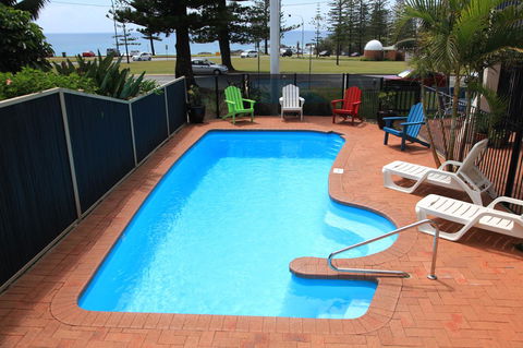 Beach House Holiday Apartments - Accommodation Brisbane 4