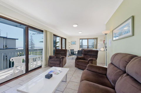 Beach House Holiday Apartments - Accommodation Brisbane 22