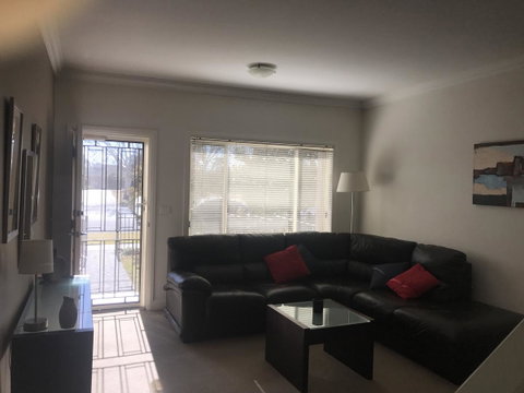 Travers Street Apartment - Accommodation Brisbane 5