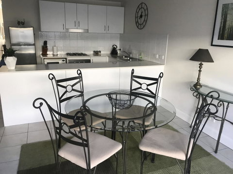 Travers Street Apartment - Accommodation Brisbane 4