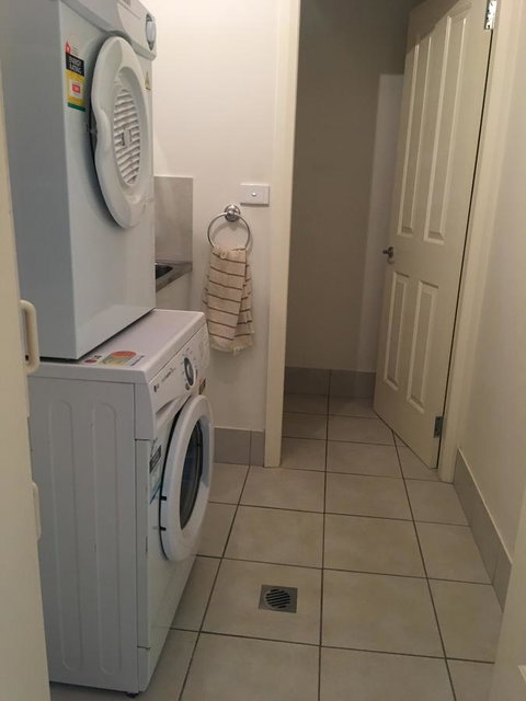 Travers Street Apartment - Accommodation Brisbane 10