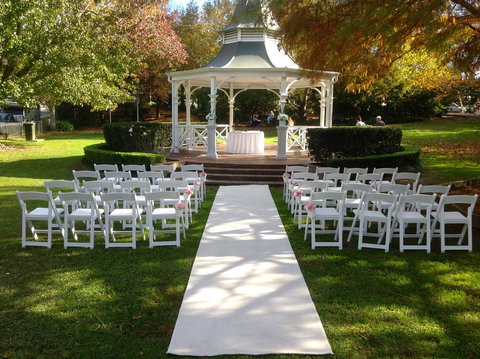 Red Waratah - Accommodation Brisbane 18