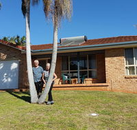 Twin Palms Holiday House at Lighthouse - Accommodation Brisbane