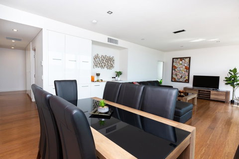 The Penthouse - Accommodation Brisbane 8