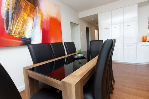 The Penthouse - Accommodation Brisbane 7