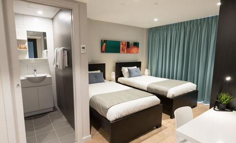 Studio 8 Residences - Adults Only - Accommodation Brisbane 2