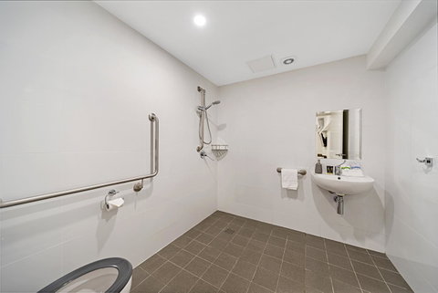 Carlton Suites - Accommodation Brisbane 5