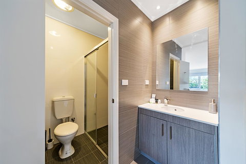 Carlton Suites - Accommodation Brisbane 3