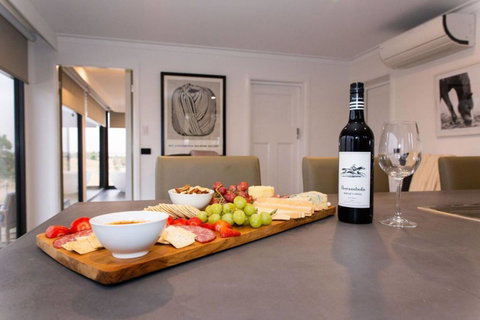 Belisi Farmstay Cottage - Accommodation Brisbane 8