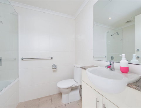 Seaspray Villa 5 - Accommodation Brisbane 8