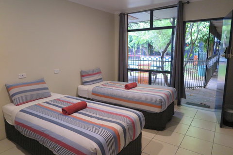 Jump Inn Alice Budget Accommodation - Accommodation Brisbane 3