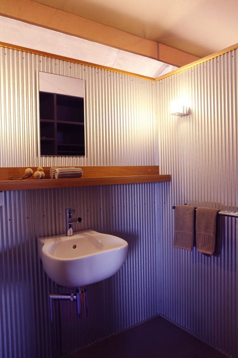 Wildman Wilderness Lodge - Accommodation Brisbane 11