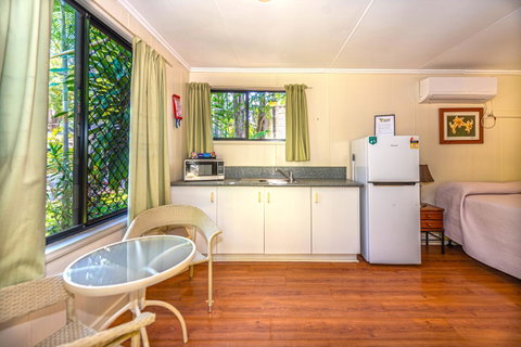 Oasis Tourist Park - Accommodation Brisbane 6