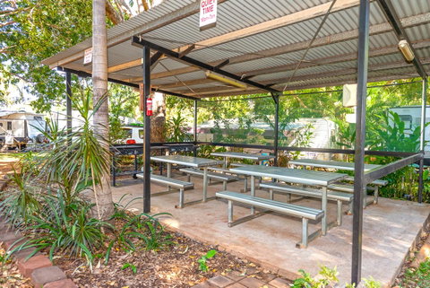 Oasis Tourist Park - Accommodation Brisbane 19