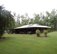 DARWIN'S SHADY ACRES RETREAT - Accommodation Brisbane
