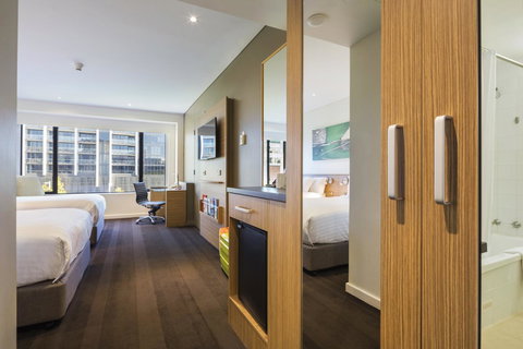 Crowne Plaza Canberra, An IHG Hotel - Accommodation Brisbane 23