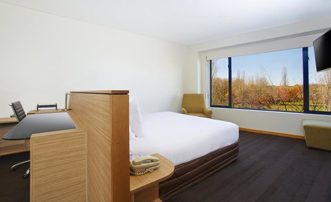Crowne Plaza Canberra, An IHG Hotel - Accommodation Brisbane 41
