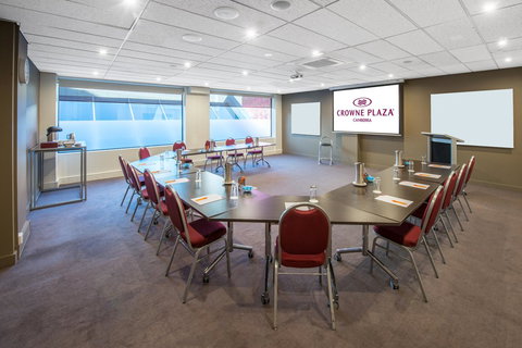 Crowne Plaza Canberra, An IHG Hotel - Accommodation Brisbane 8