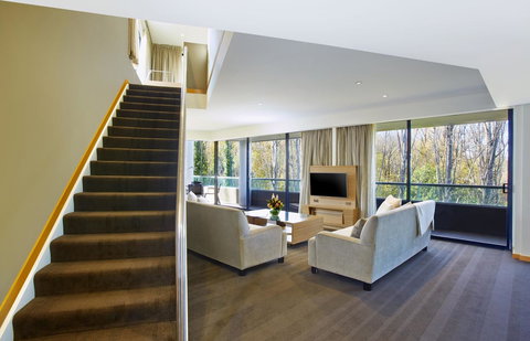 Crowne Plaza Canberra, An IHG Hotel - Accommodation Brisbane 10