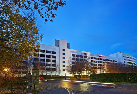 Crowne Plaza Canberra, An IHG Hotel - Accommodation Brisbane 1