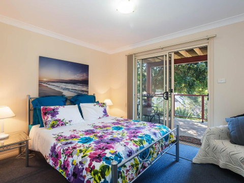 Bonito At Bagnalls Beach' 1/6 Bonito Street - Pet Friendly, Air Conditioning - Accommodation Brisbane 1