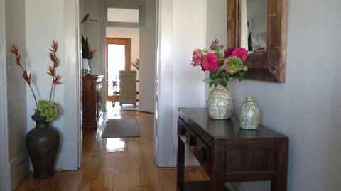 Book Keepers Cottage - Accommodation Brisbane 0