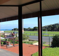 Bott's Beach Retreat - Accommodation Brisbane