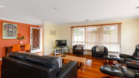 BOUTIQUE STAYS - Sandy Haven A - Accommodation Brisbane 3